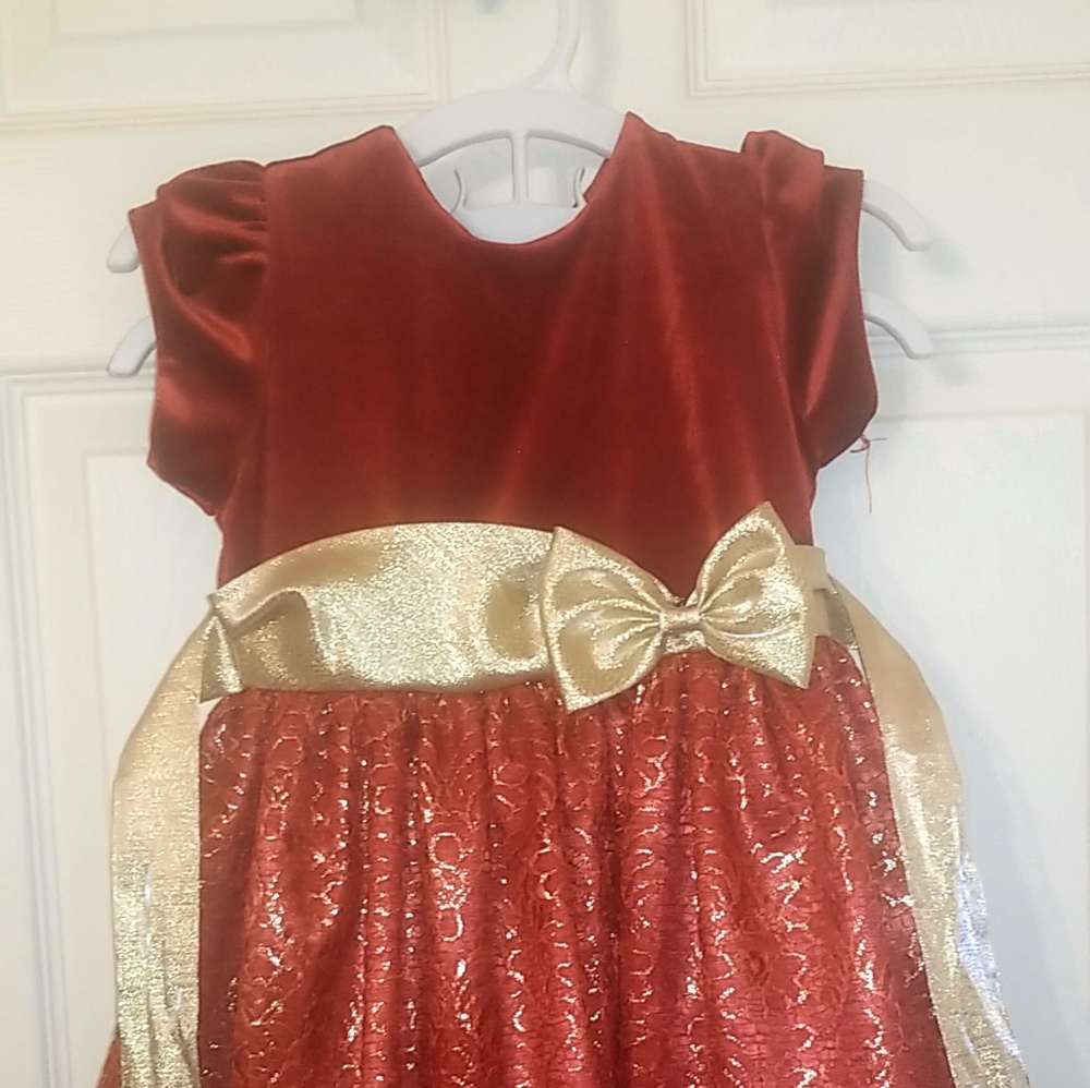 Size 5t Christmas  dress with gold accents